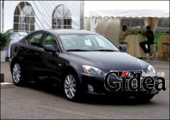 年轻新锐雷克萨斯IS300